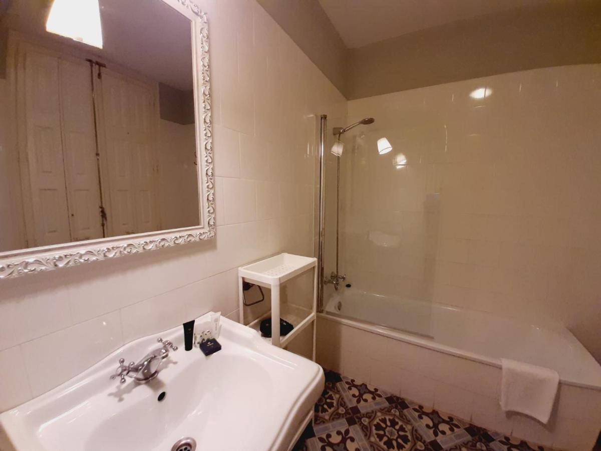 Lumine Luxury Suites By Gaiarooms バルセロナ エクステリア 写真